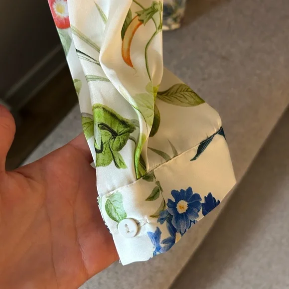 Zara Satin Floral Blouse - Picture 6 of 6